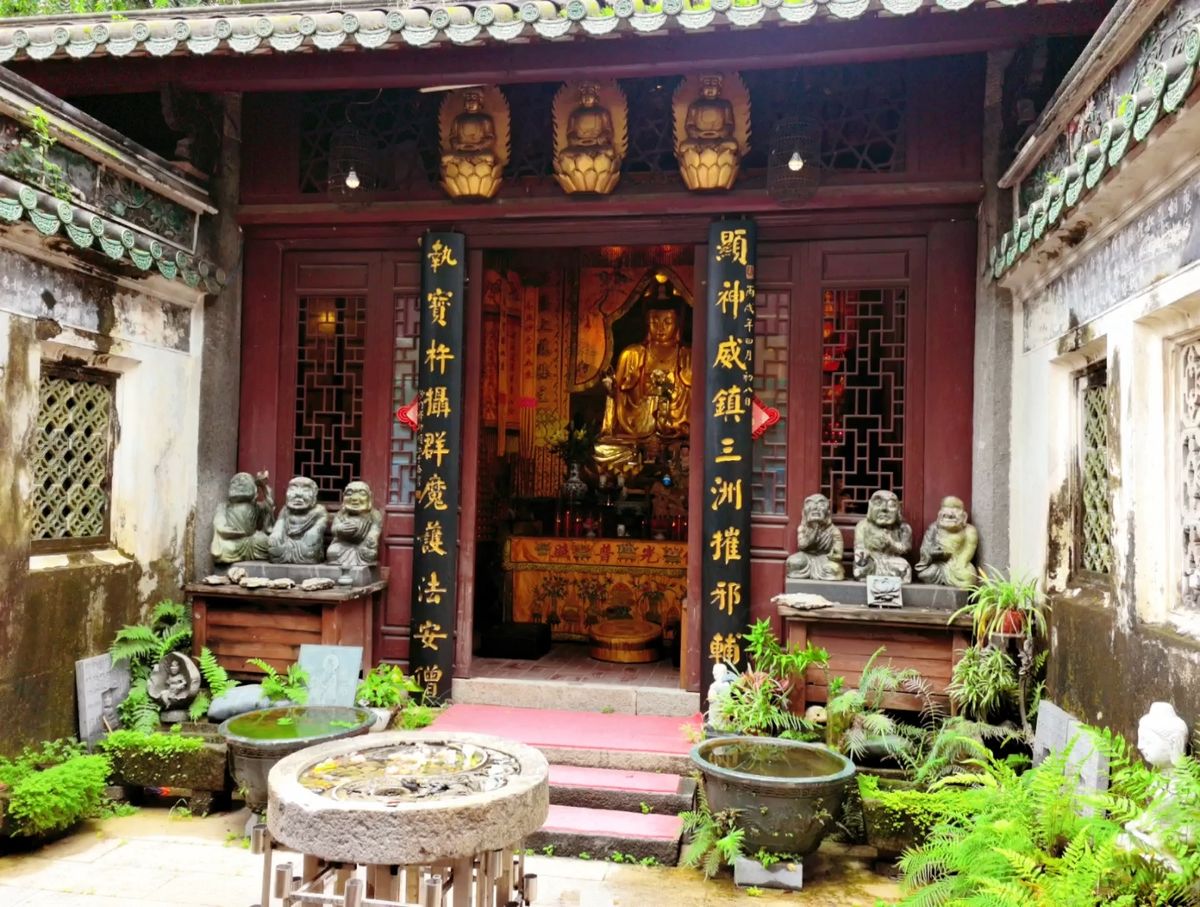Wuliang Guan, the Beamless Temple - dharma root of the Quanzhen Longmen lineage